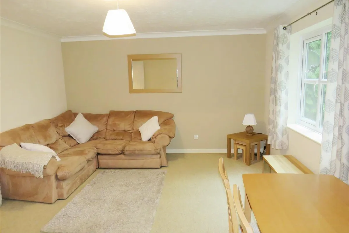 Flat Briarswood in Southampton