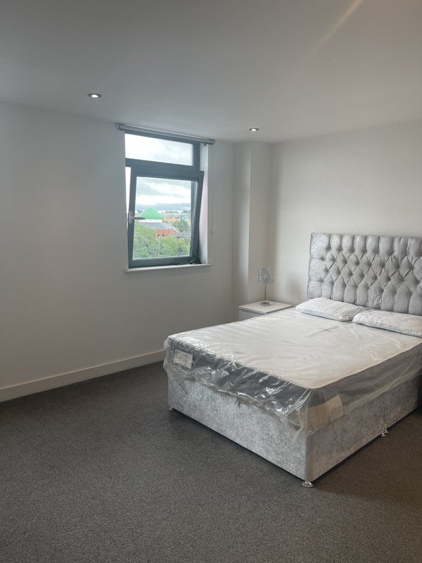Flat Campbell Street in Leicester