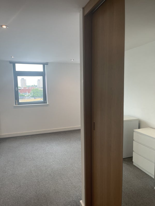 Flat Campbell Street in Leicester