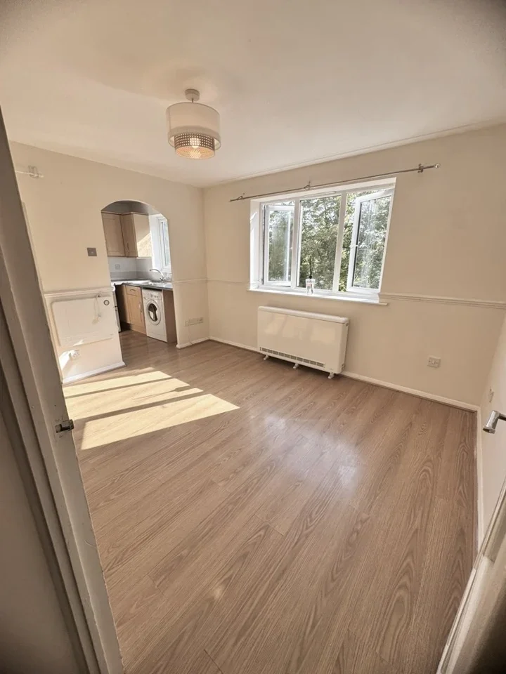 Flat Bonchurch Court in Purfleet-on-Thames
