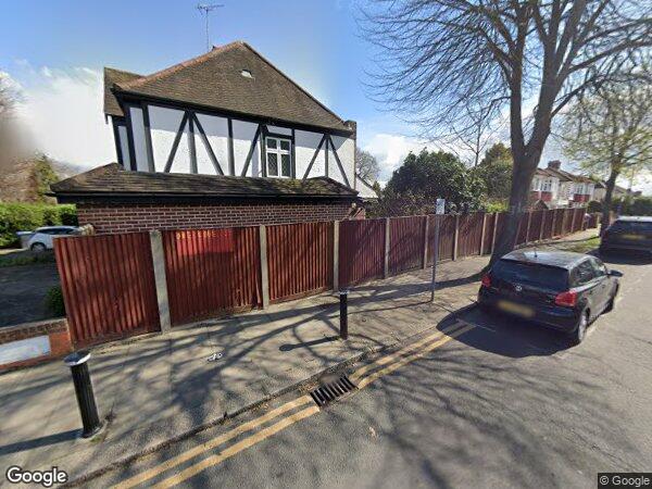 Room Bramley Road in Greater London