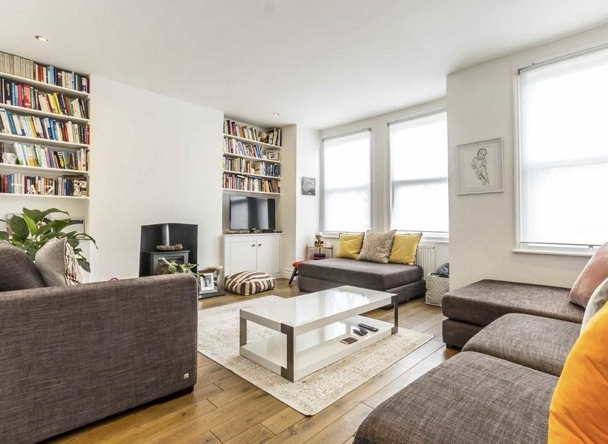 Flat Maldon Road in Greater London
