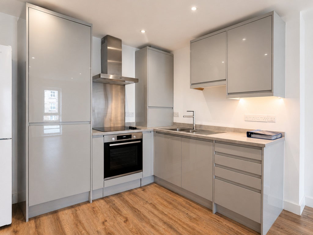 Flat Drovers Place in Huntingdonshire