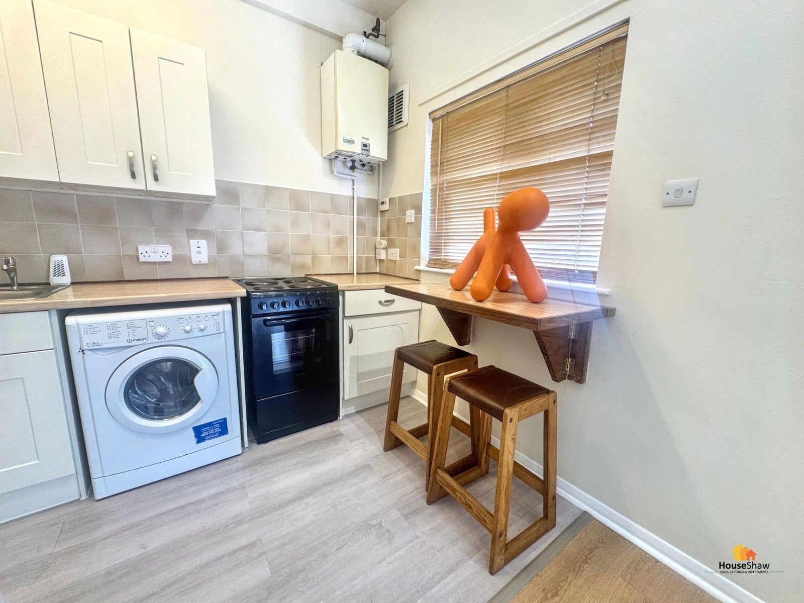 Flat Cheviot Close in High Wycombe