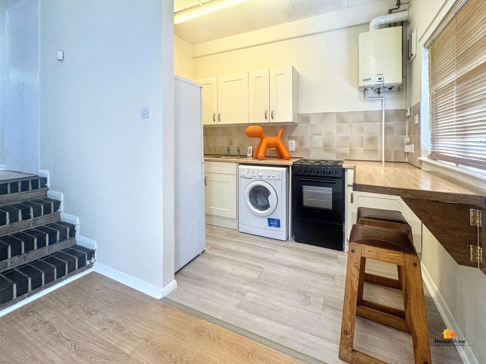 Flat Cheviot Close in High Wycombe