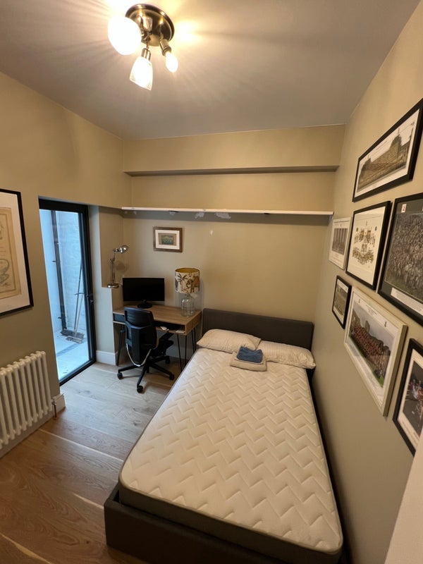 Room Ilminster Gardens in Greater London