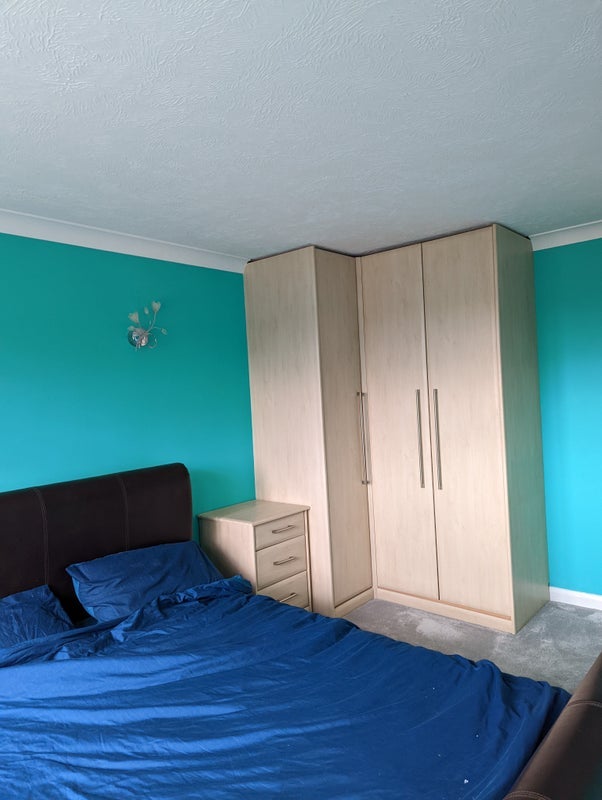 Room Kingswood Close in Crawley