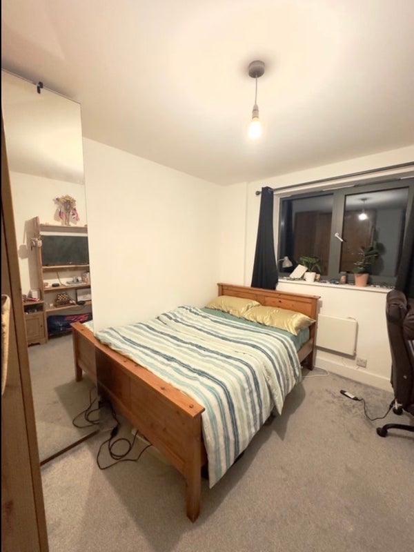 Room Chapter Way in Greater London