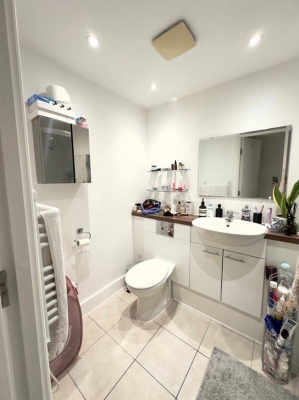 Room Chapter Way in Greater London