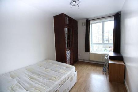 Flat Browning Street in Greater London