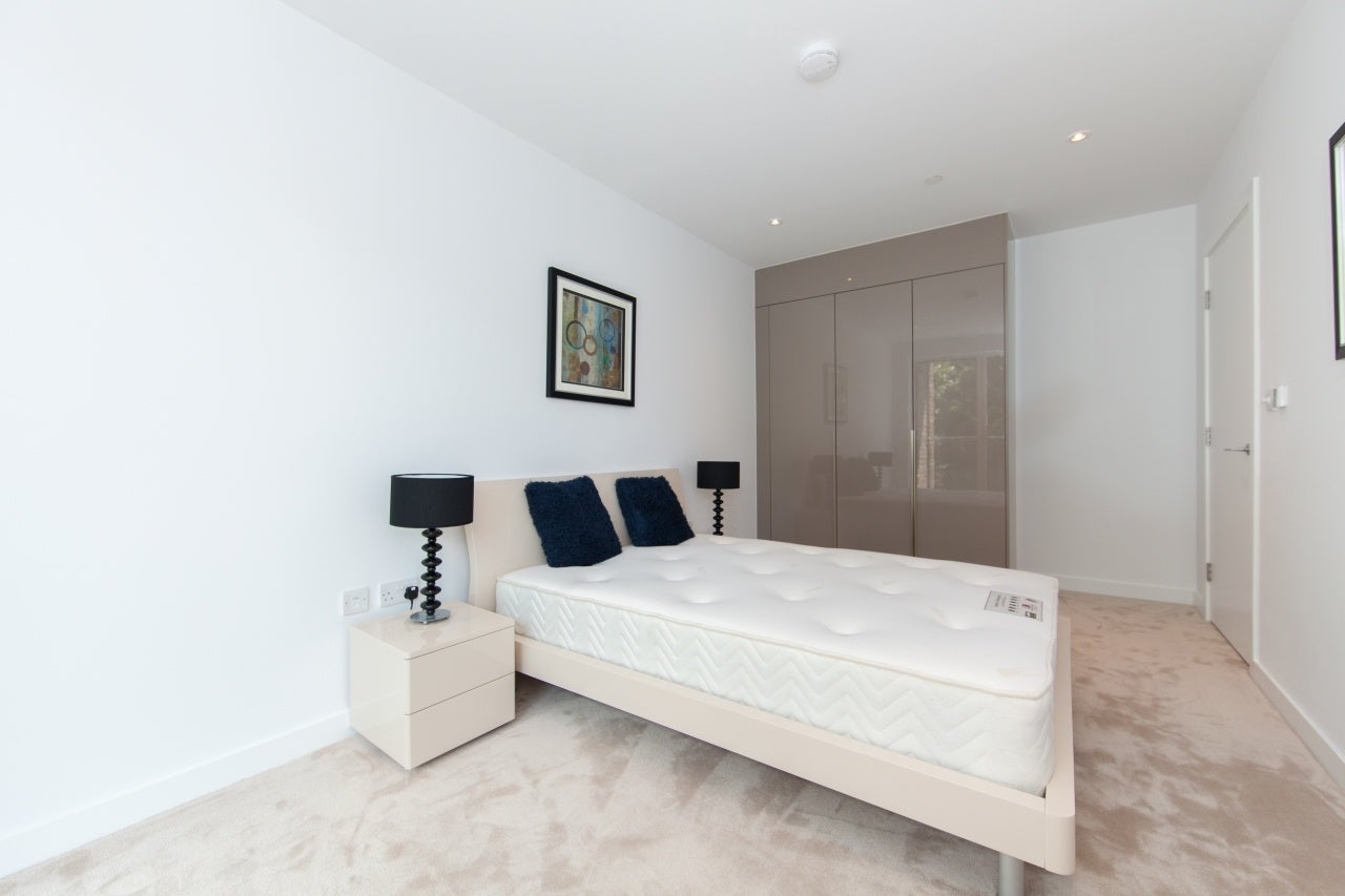 Flat Victory Place in Greater London