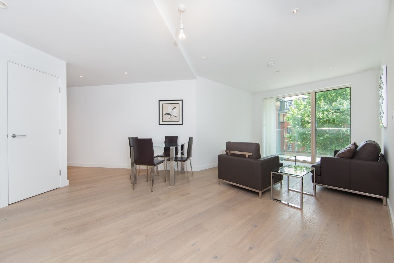 Flat Victory Place in Greater London