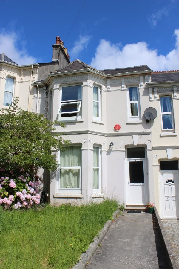 Flat Lisson Grove in Plymouth