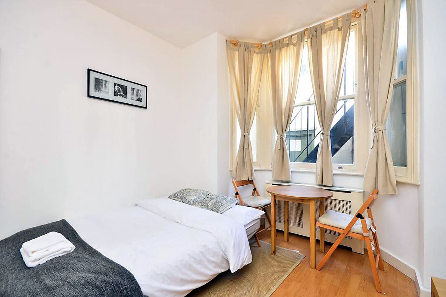 Flat Fairholme Road in Greater London