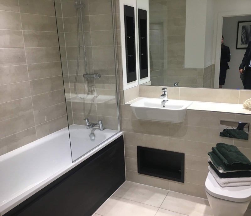 Room Cording Street in Greater London