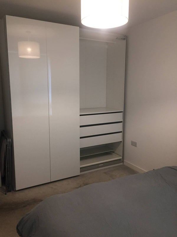 Room Cording Street in Greater London