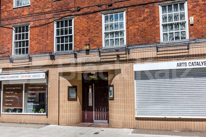 Flat White Lion Street in Greater London