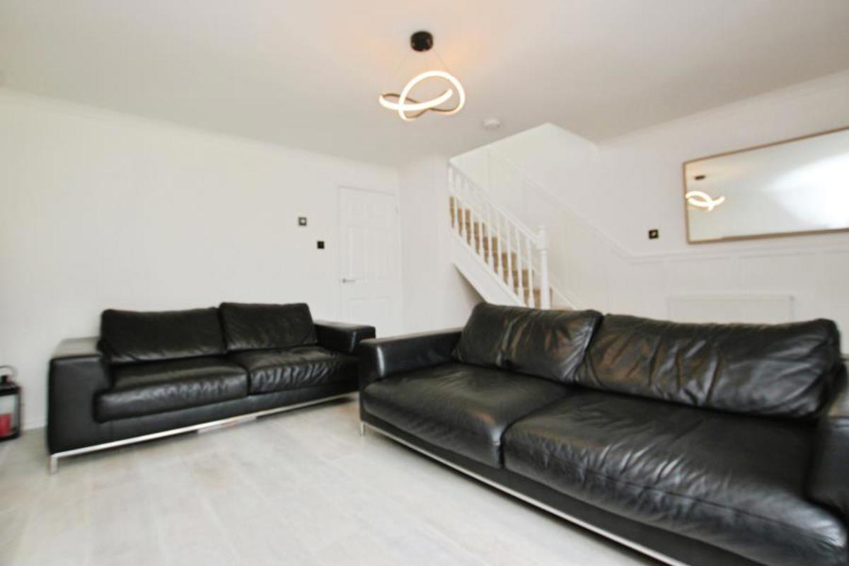 House Apseleys Mead in Bradley Stoke