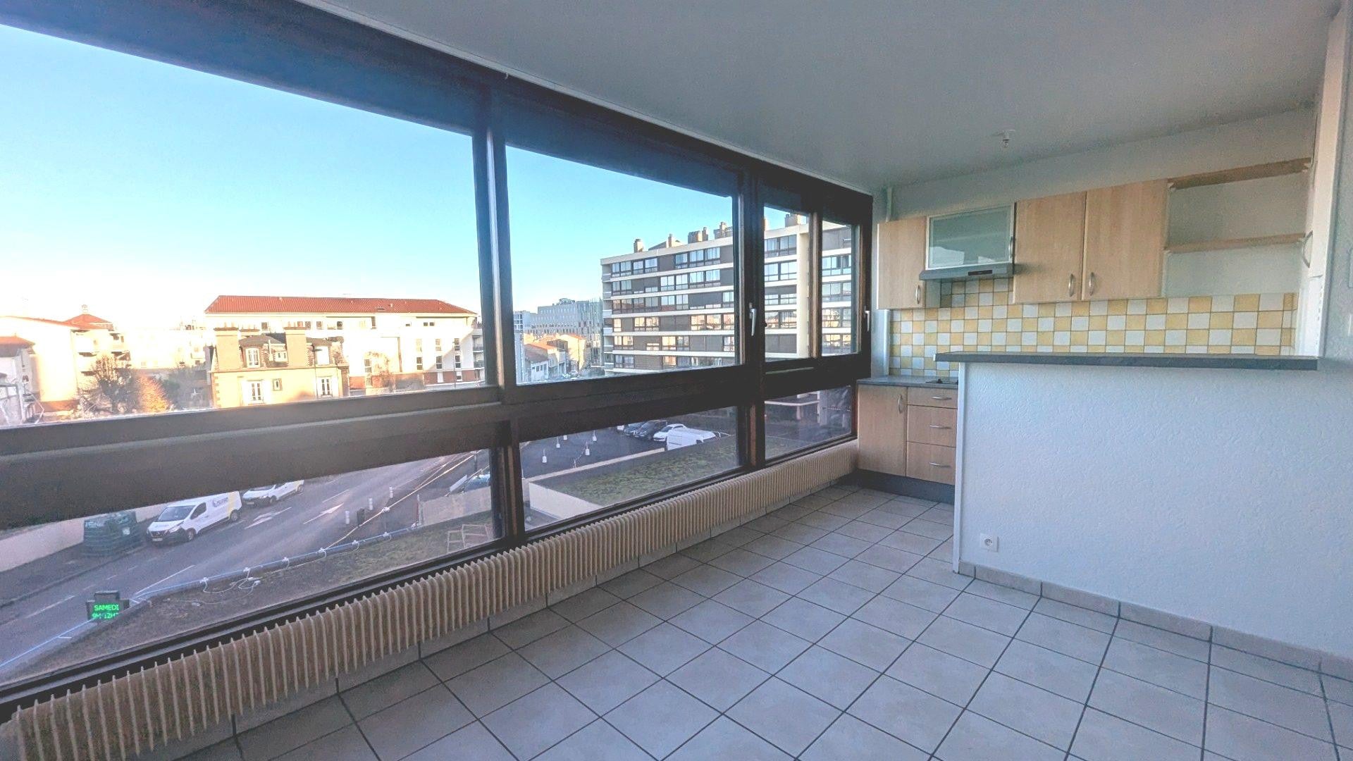 Flat Avenue Édouard Michelin in Clermont-Ferrand