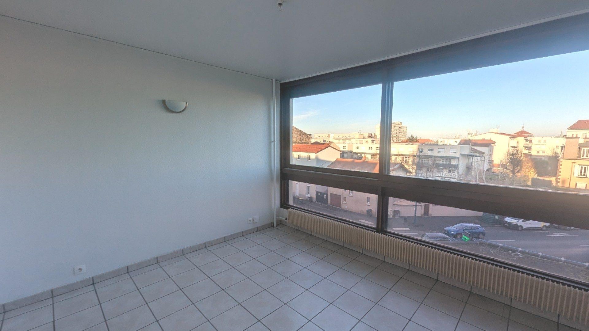 Flat Avenue Édouard Michelin in Clermont-Ferrand