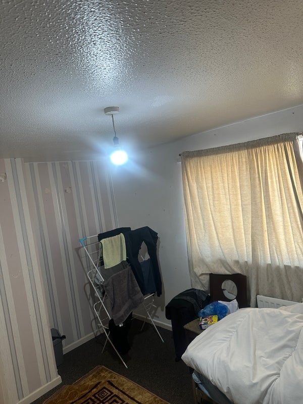 Room Smith Street in Preston