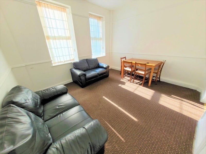 Flat Prescot Street in Liverpool