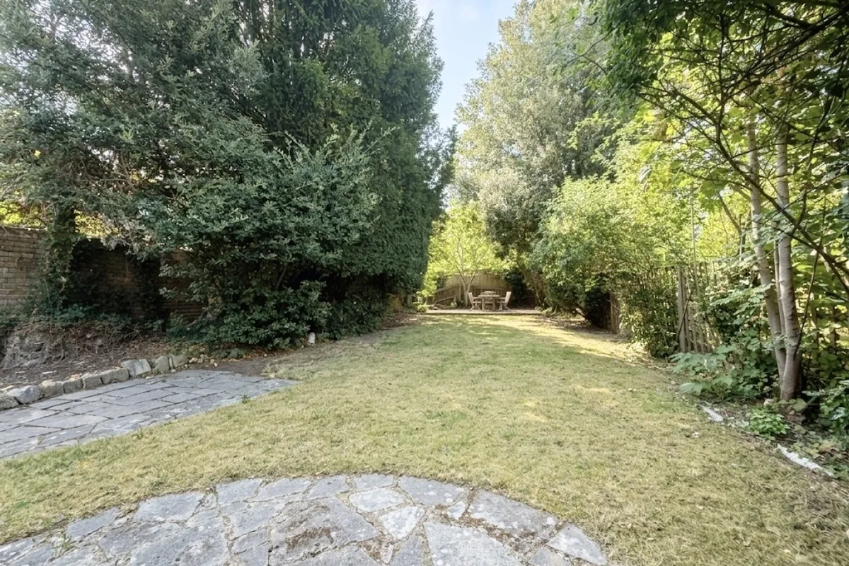 Flat Mulgrave Road in Greater London