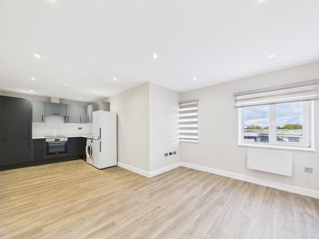 Flat Victoria Way in Mid Sussex