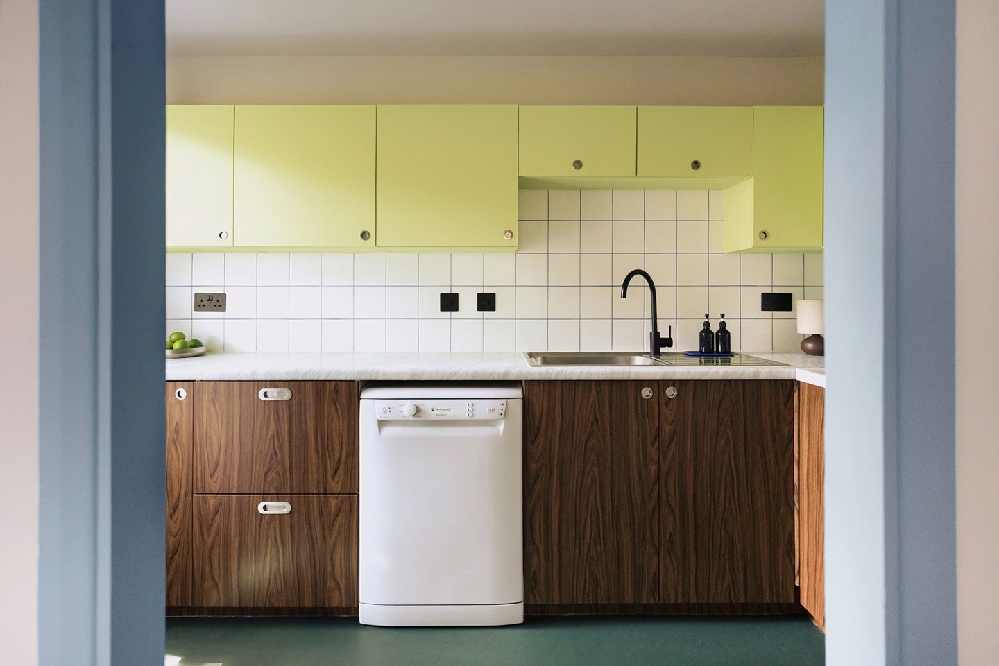 Flat McDowall Road in Greater London