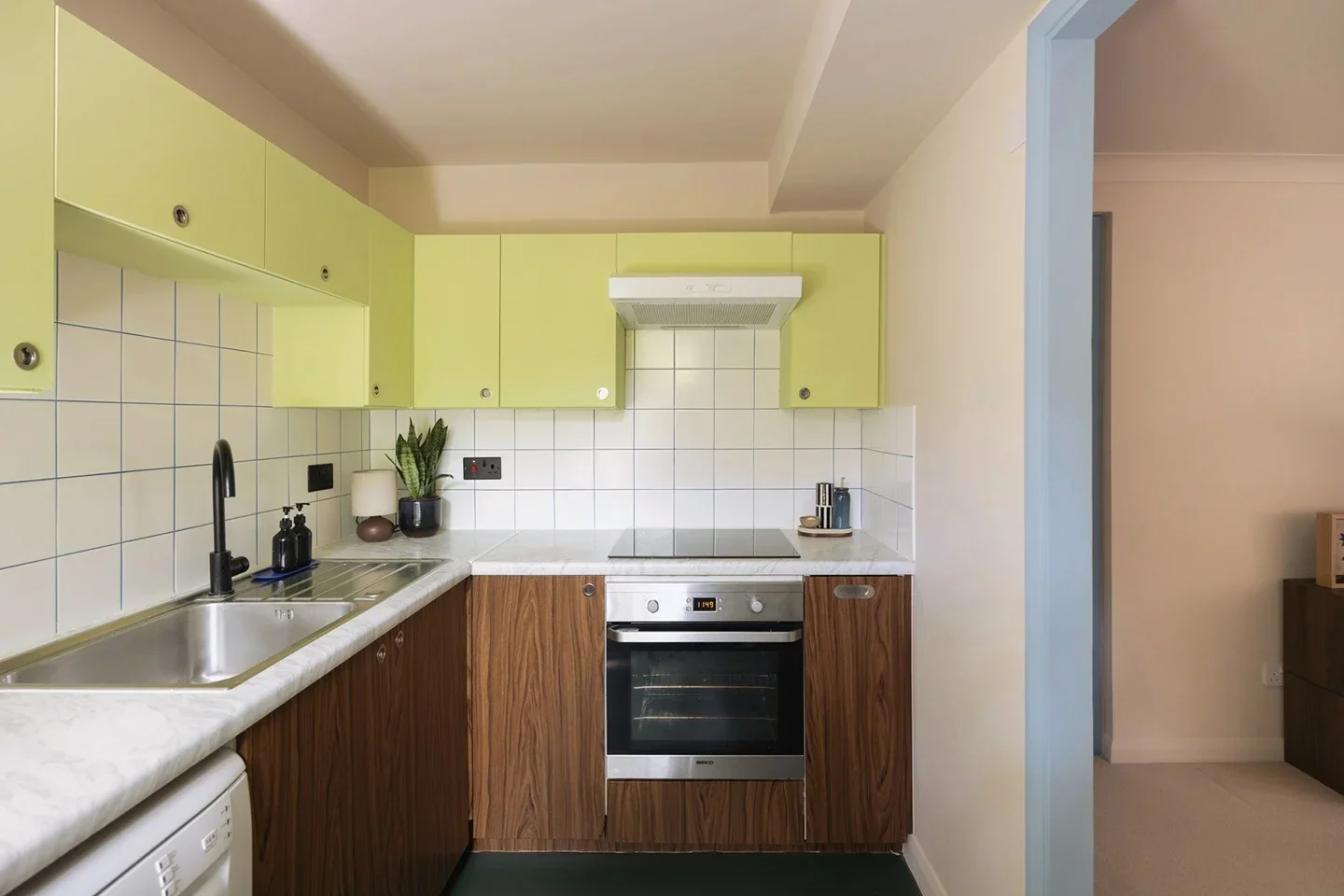 Flat McDowall Road in Greater London