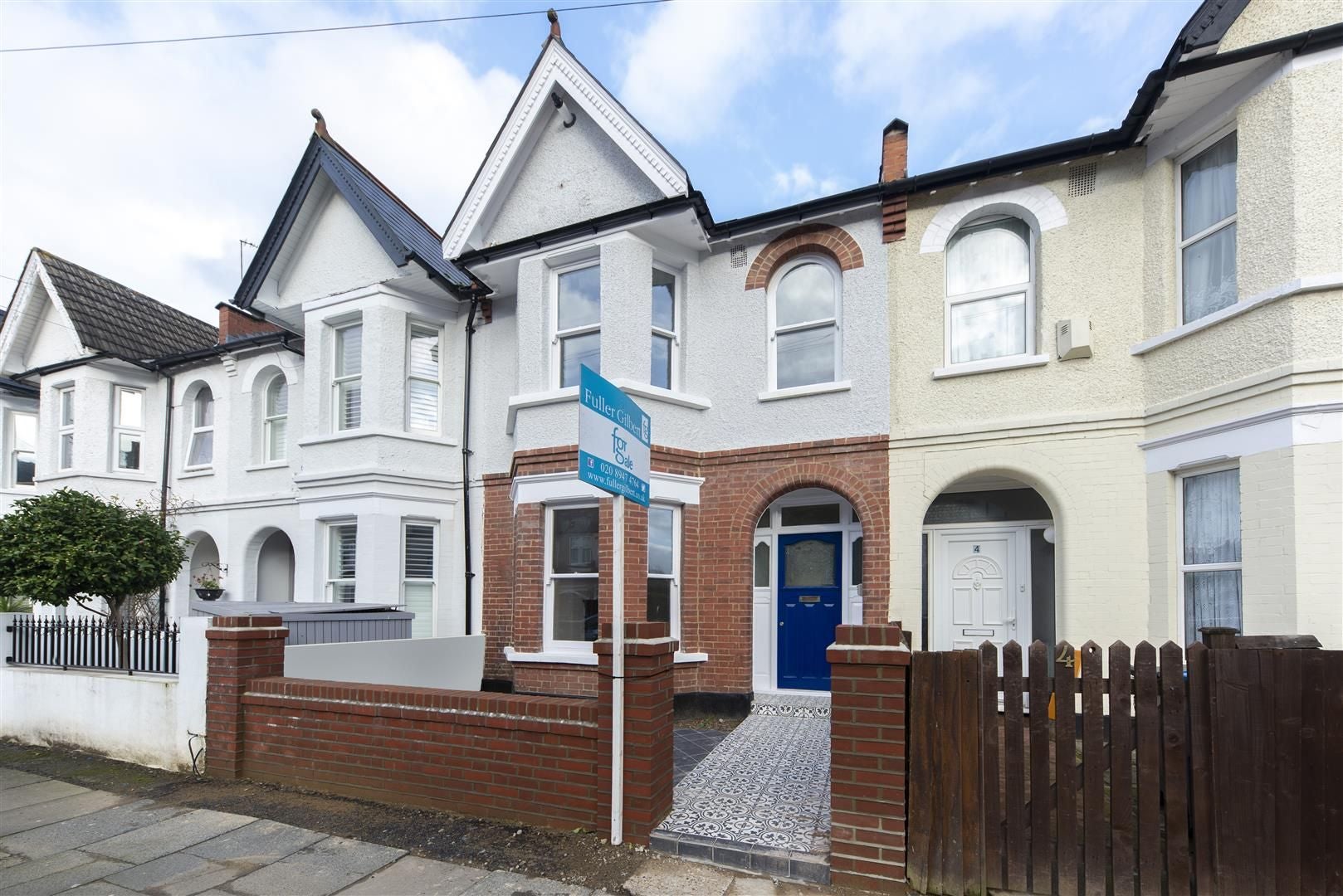 House Sandringham Avenue in Greater London