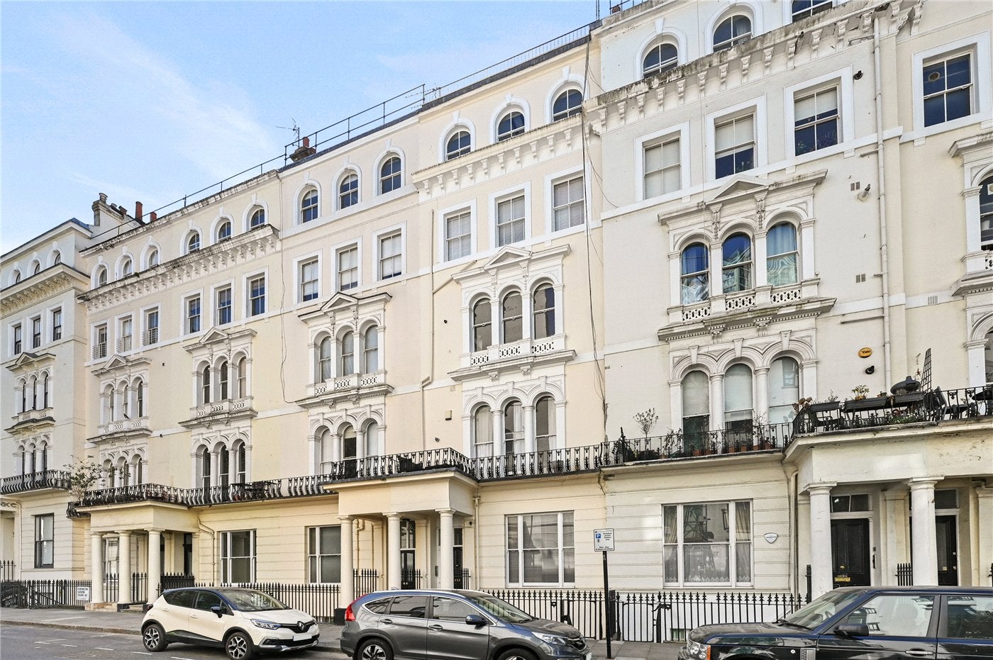 Flat Kensington Gardens Square in City of Westminster