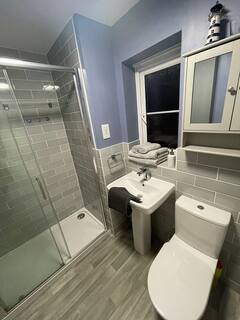 Room Wincham Avenue in Liverpool