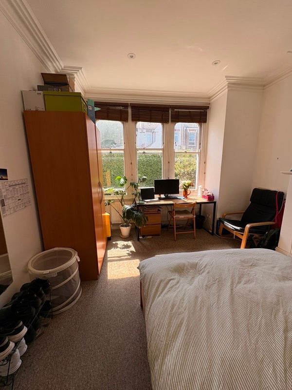 Room Mantilla Road in Greater London