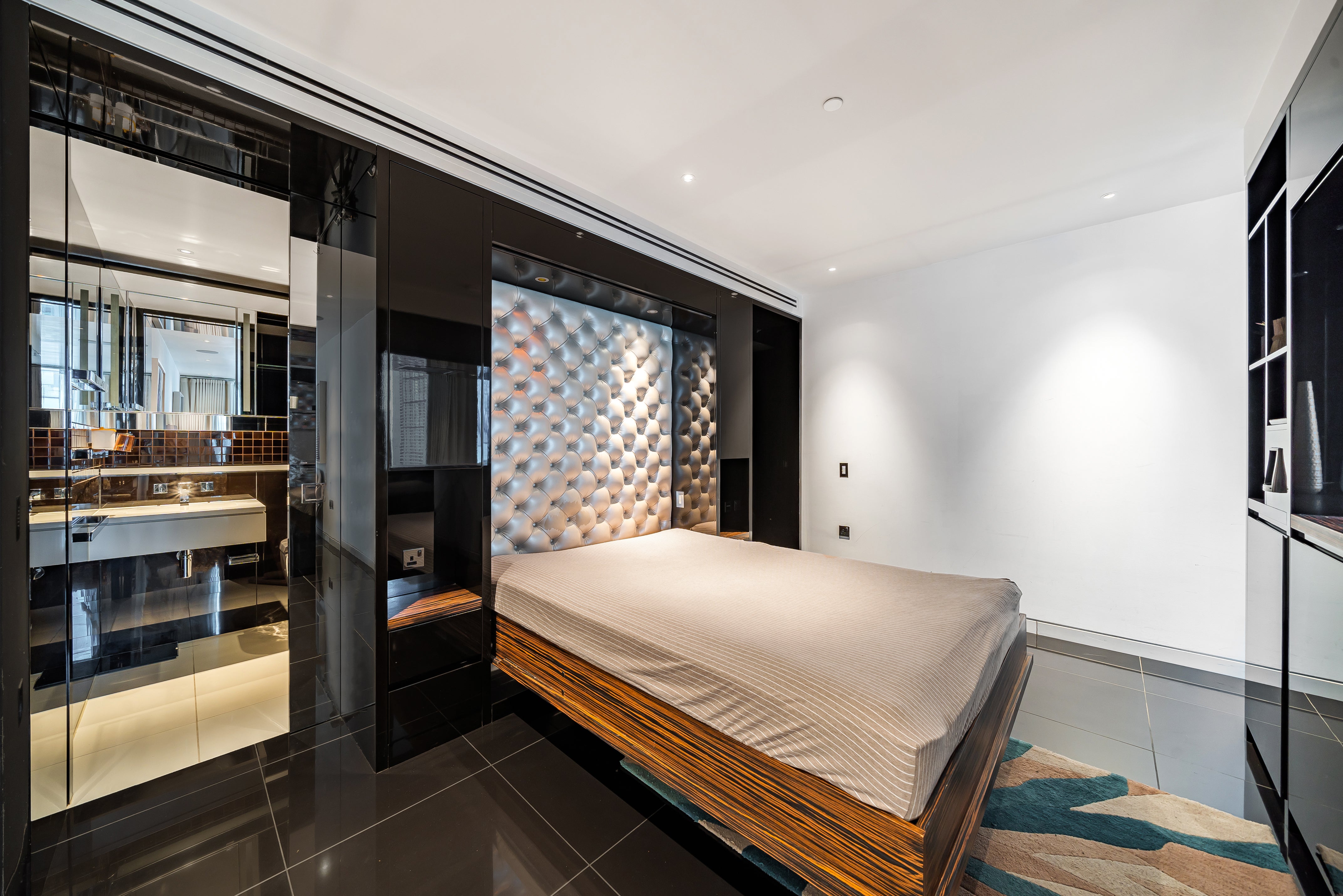Flat Moor Lane in City of London