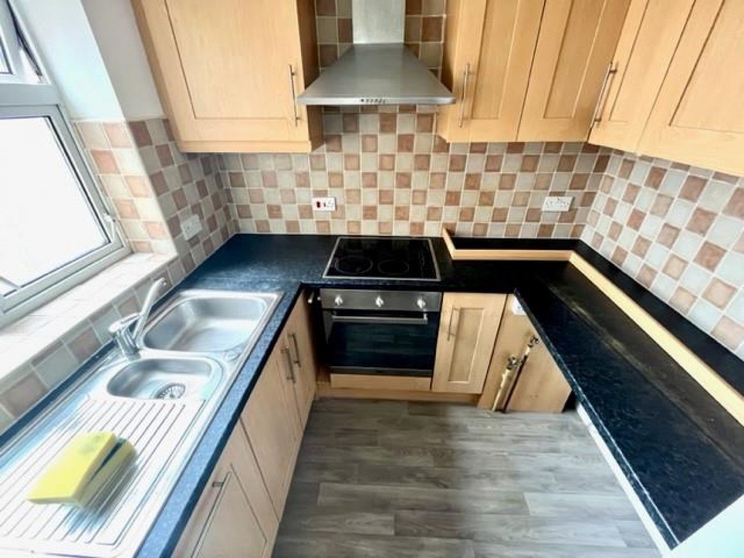 Flat Grosvenor Road South in Dudley