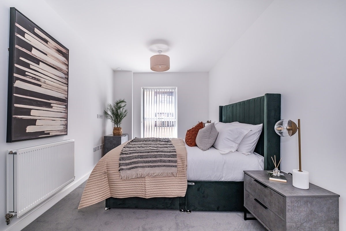 Flat Brumwell Avenue in Greater London
