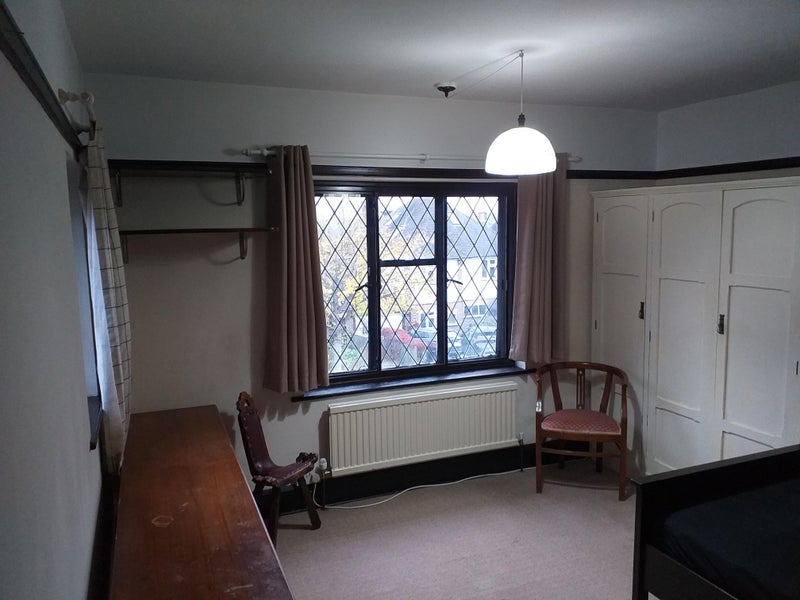 Room Hurst Way in Greater London