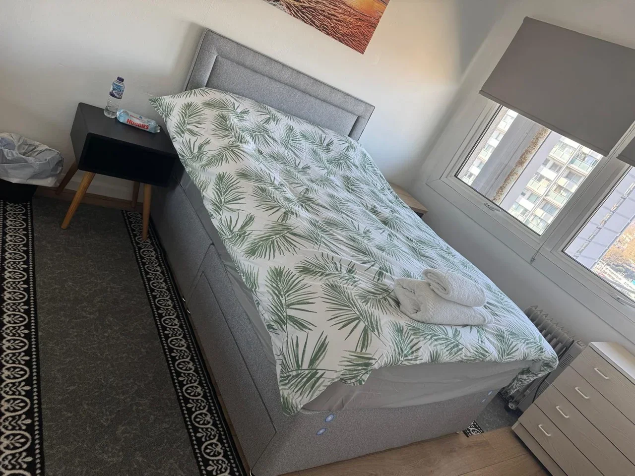 Room Alfred Road in City of Westminster