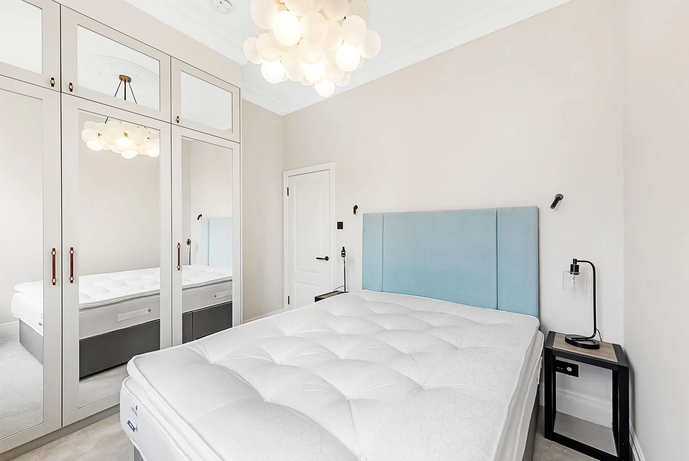 Flat Whittingstall Road in Greater London