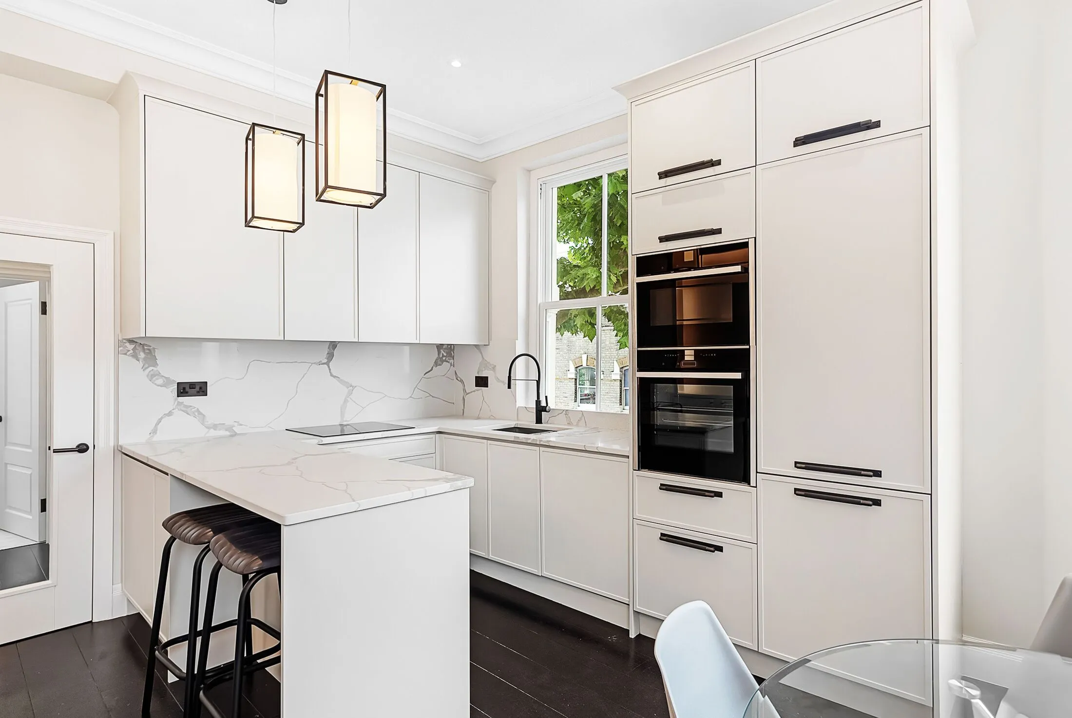 Flat Whittingstall Road in Greater London
