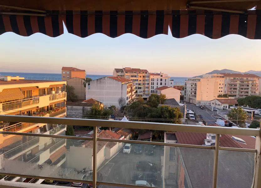 Flat Contre-allée Francis Tonner in Cannes