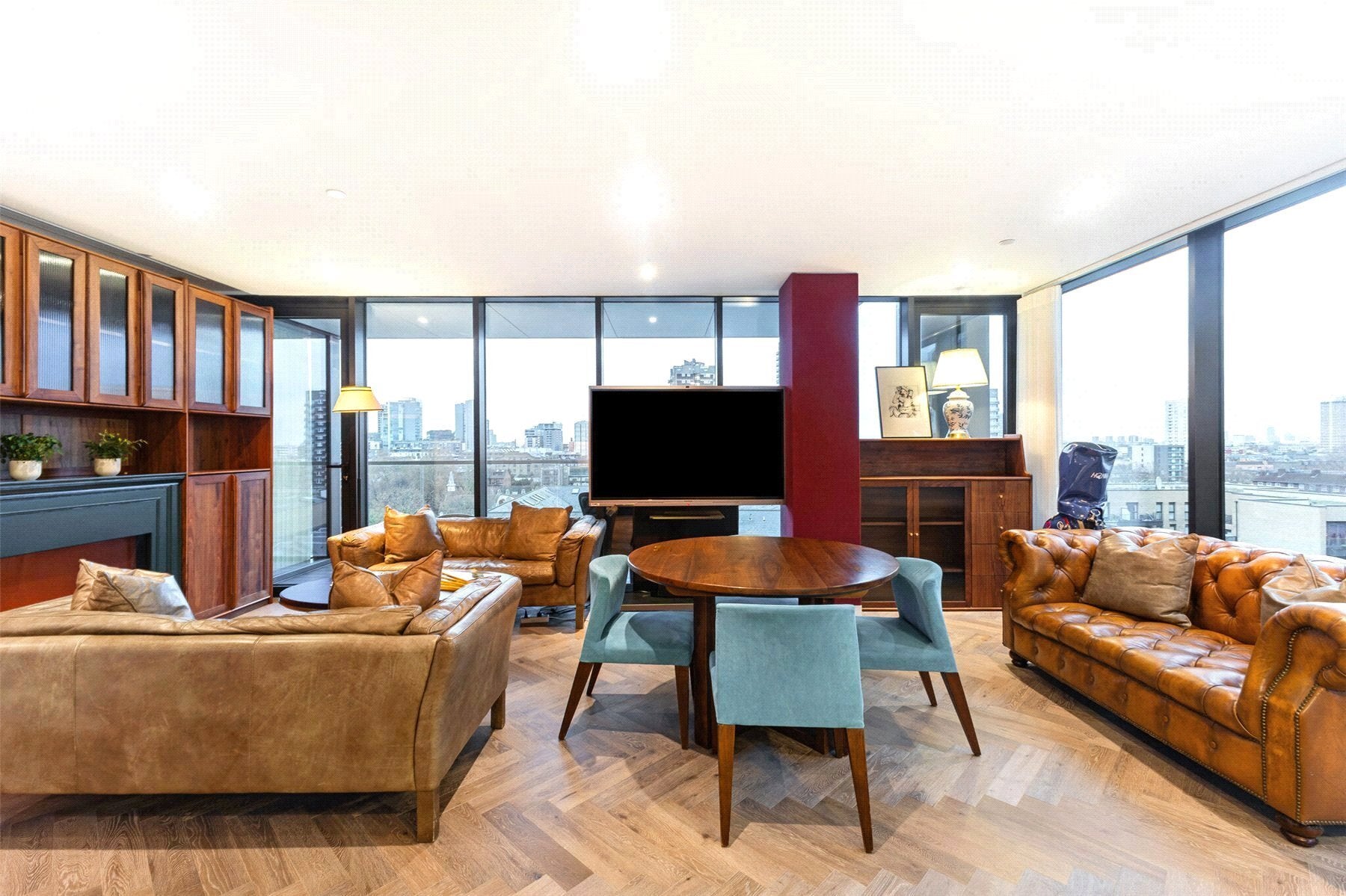 Flat Merino Gardens in Greater London