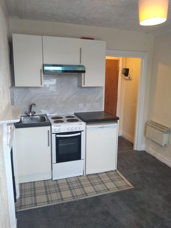 Flat Saint Margaret's Terrace in Weston-super-Mare