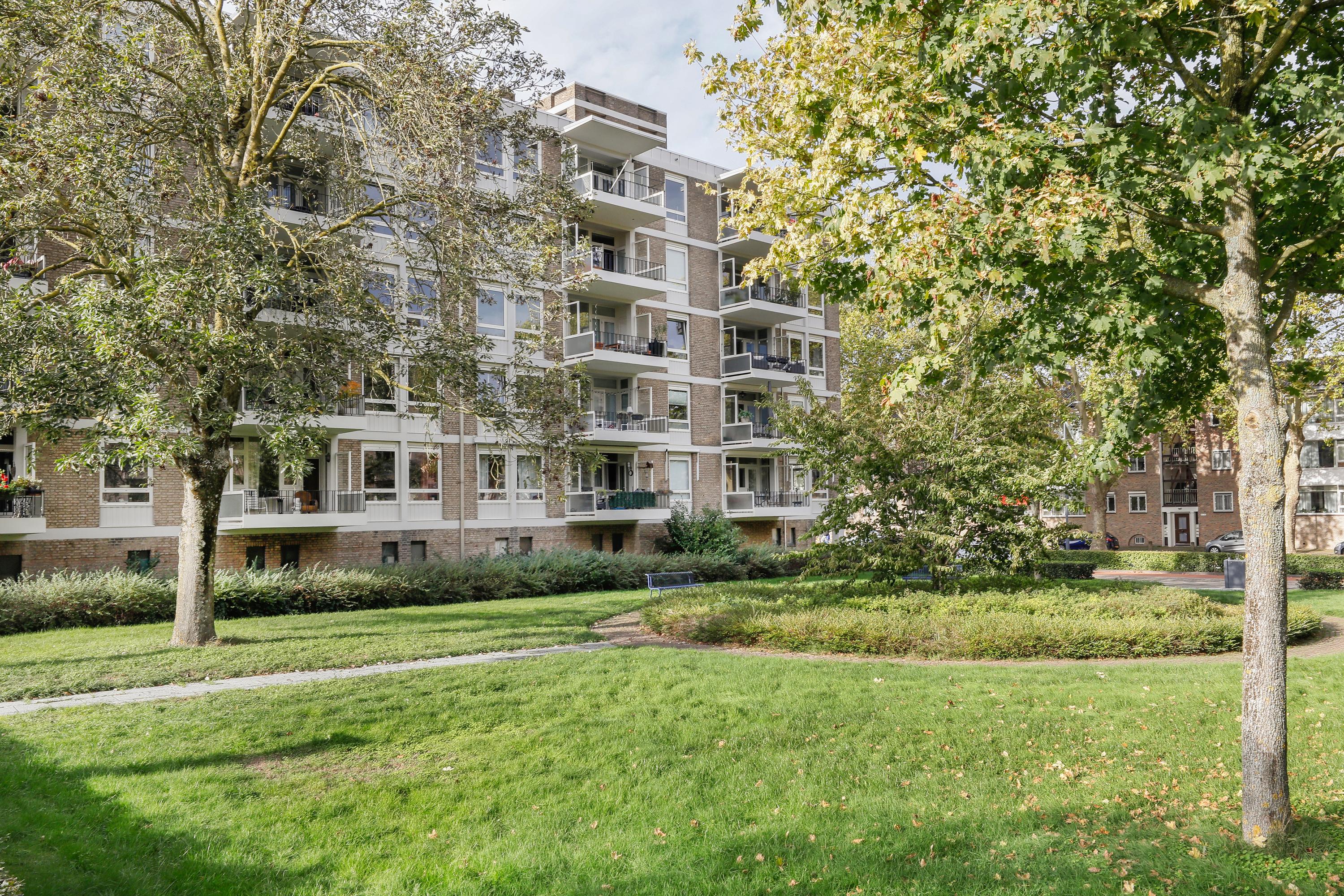 Appartement te koop: Pettelaarseweg 123, 'S-Hertogenbosch