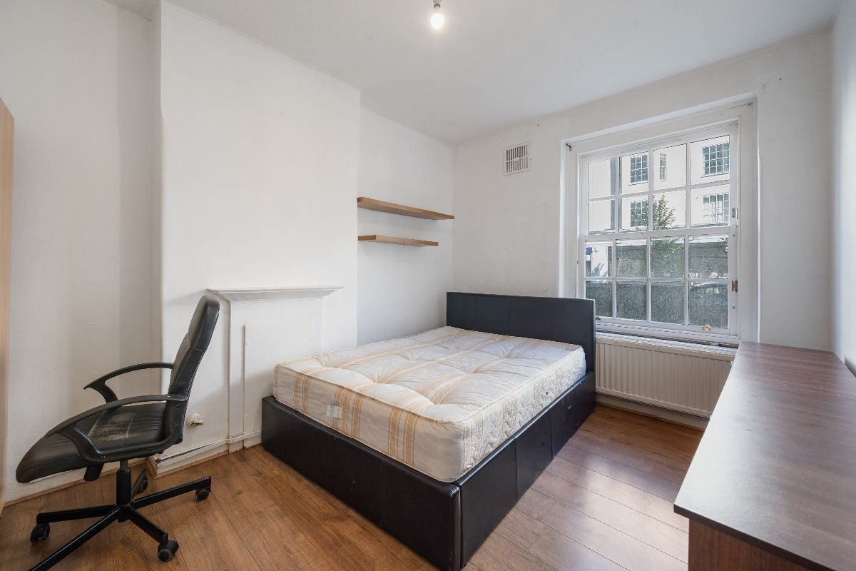 Flat Chalton Street in London