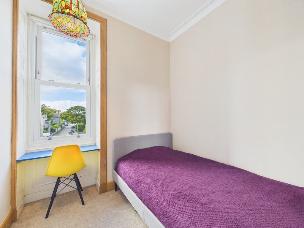 Flat Jessfield Terrace in City of Edinburgh