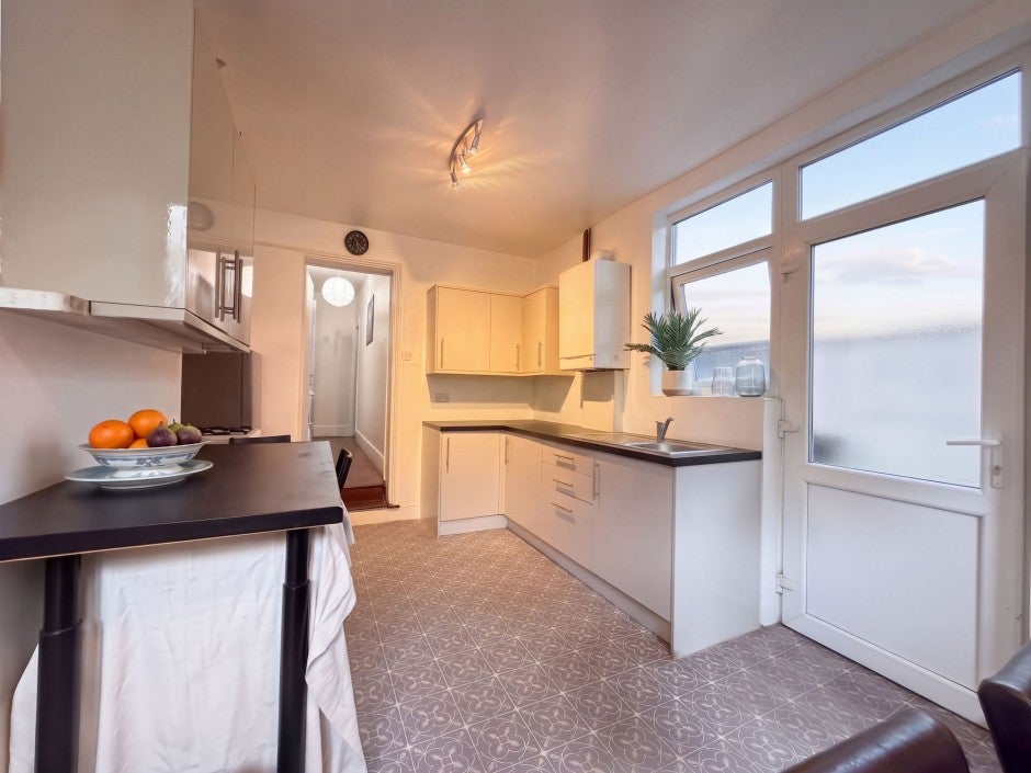 House How's Road in Greater London