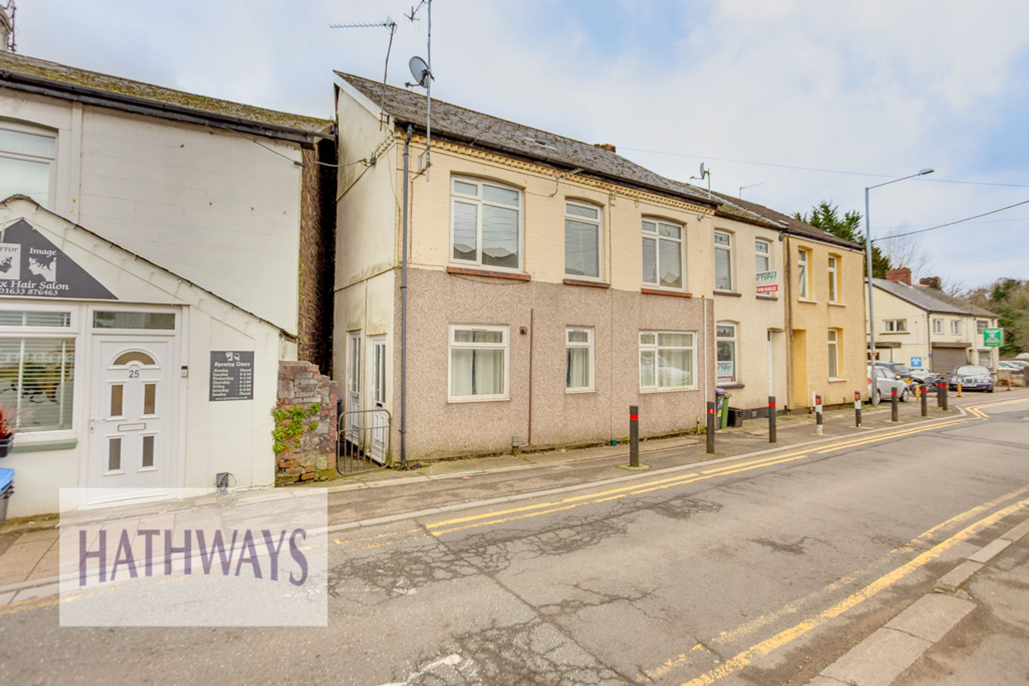 Flat Two Locks Road in Cwmbrân