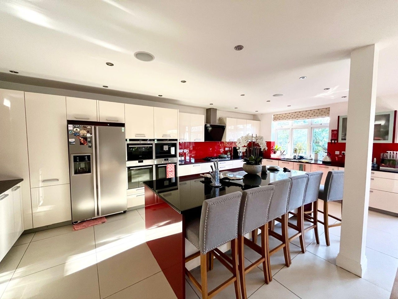 Room Totteridge Lane in Greater London